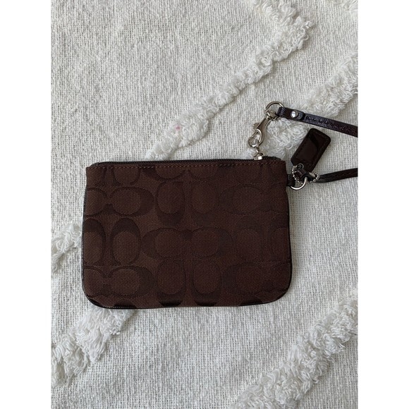 Coach mahogany small wristlet - Picture 4 of 7